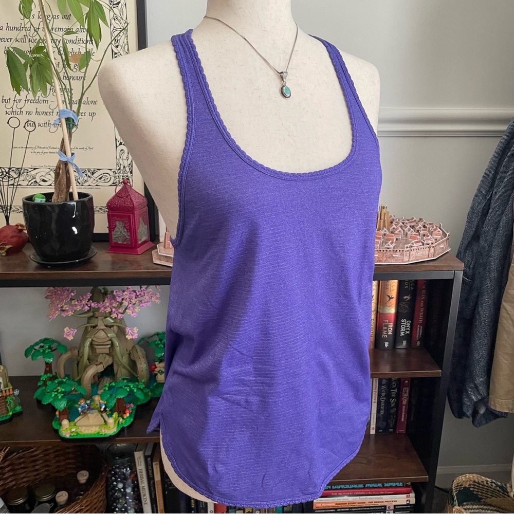 Lululemon 105F singlet